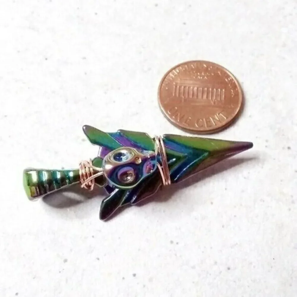 Electroplated Arrowhead + Skull Pendant - Peacock Colors - Spunky Energetic Vibe